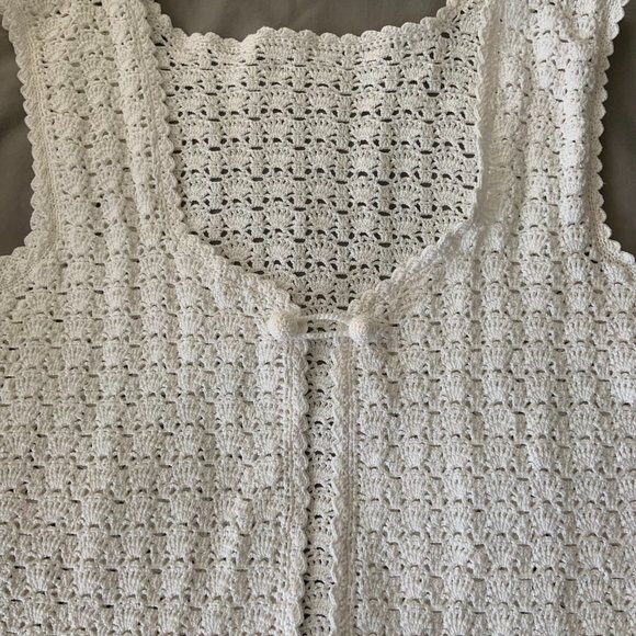 White Vintage Crotchet Knit Women's Vest Sleeveless Tank Top with front button - Picture 6 of 6